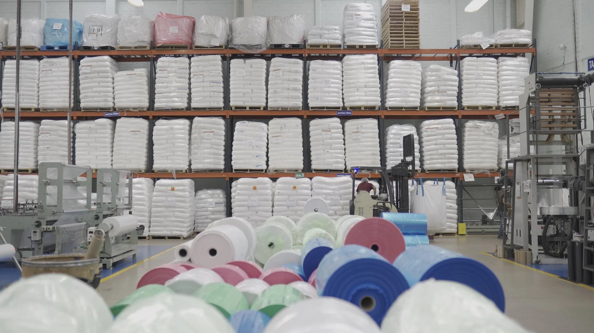Rollos de empaque flexible en las instalaciones de CECU